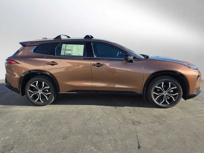 2025 Toyota Toyota Crown Signia XLE