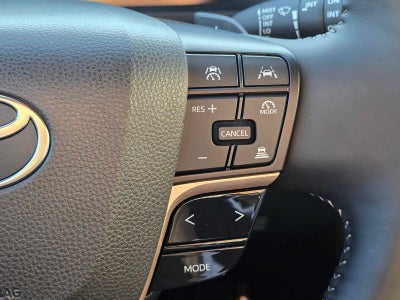 2025 Toyota Toyota Crown Signia XLE