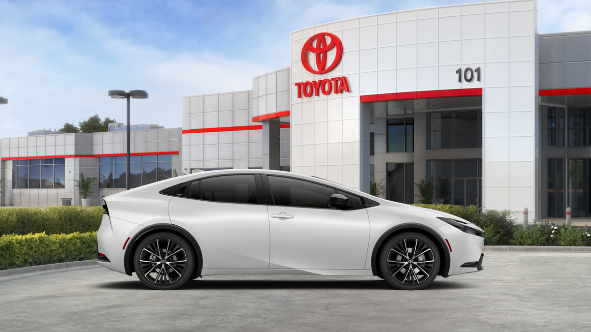 2027 Toyota Prius XLE