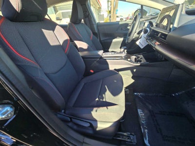 2026 Toyota Prius Plug-in Hybrid SE