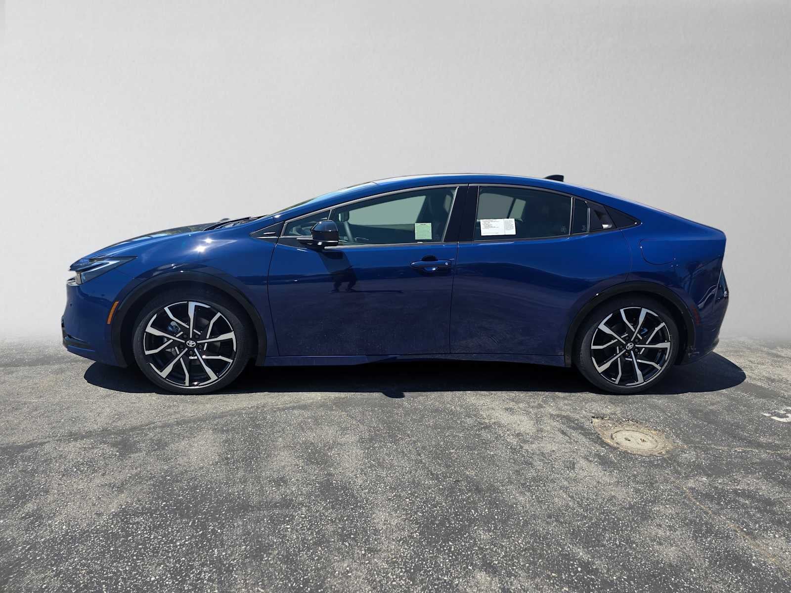 2027 Toyota Prius Plug-in Hybrid XSE