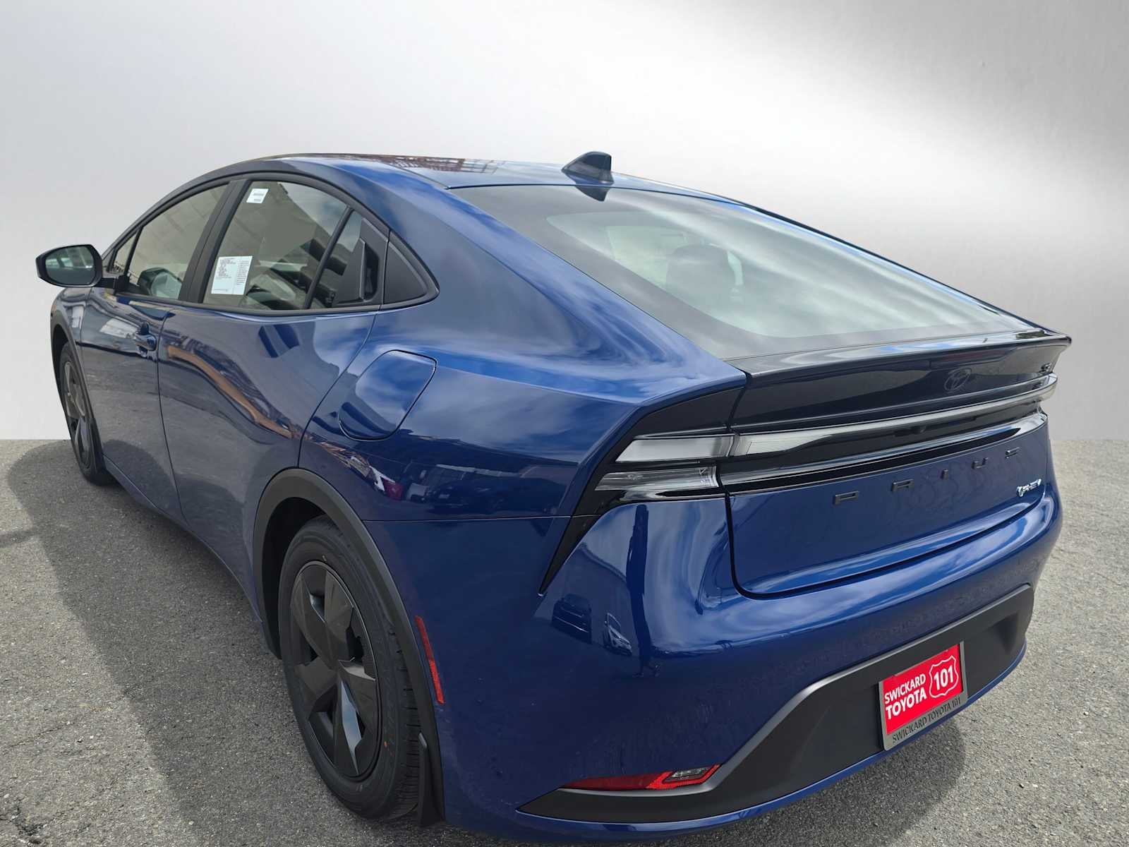 2026 Toyota Prius Plug-in Hybrid SE