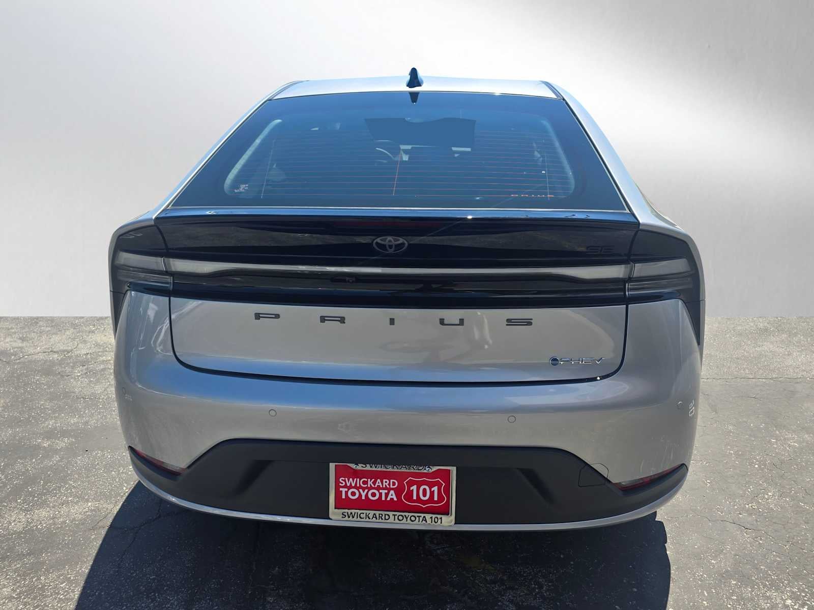 2026 Toyota Prius Plug-in Hybrid SE