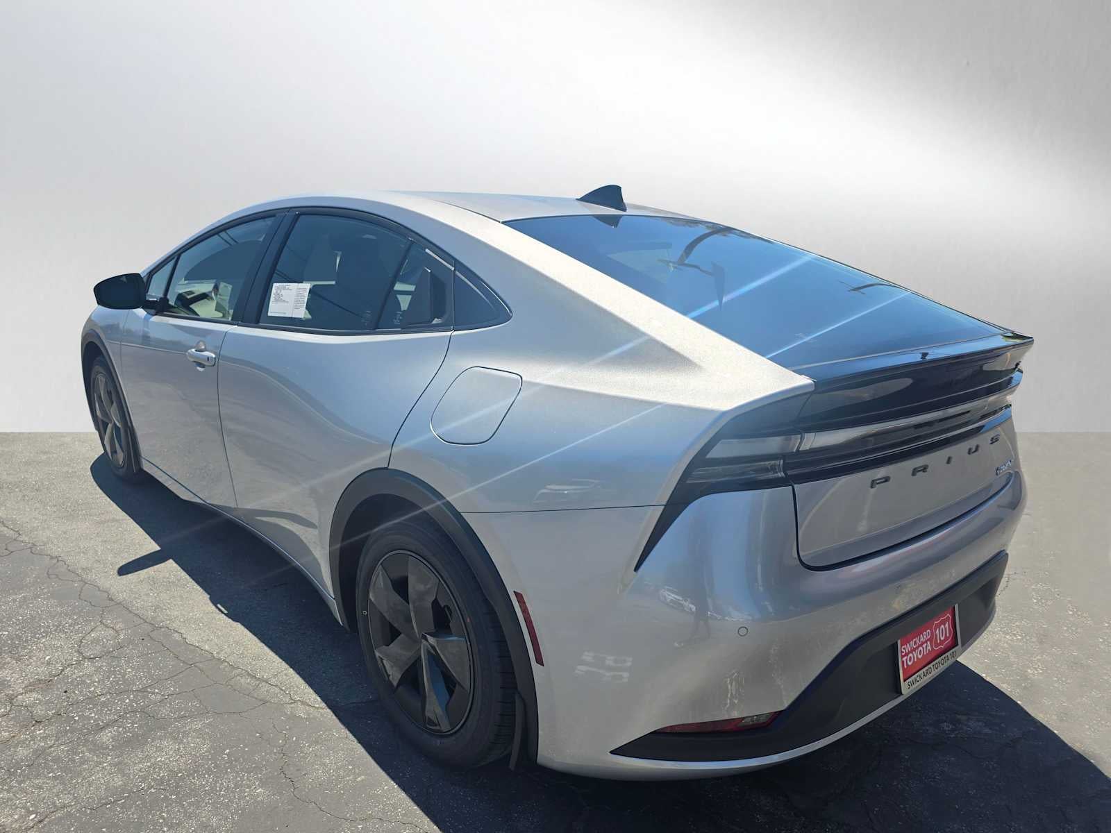 2026 Toyota Prius Plug-in Hybrid SE
