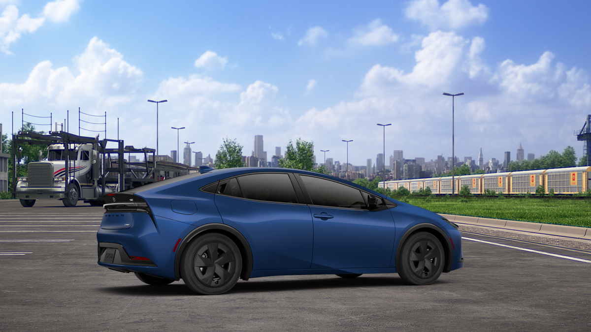 2027 Toyota Prius Plug-in Hybrid SE