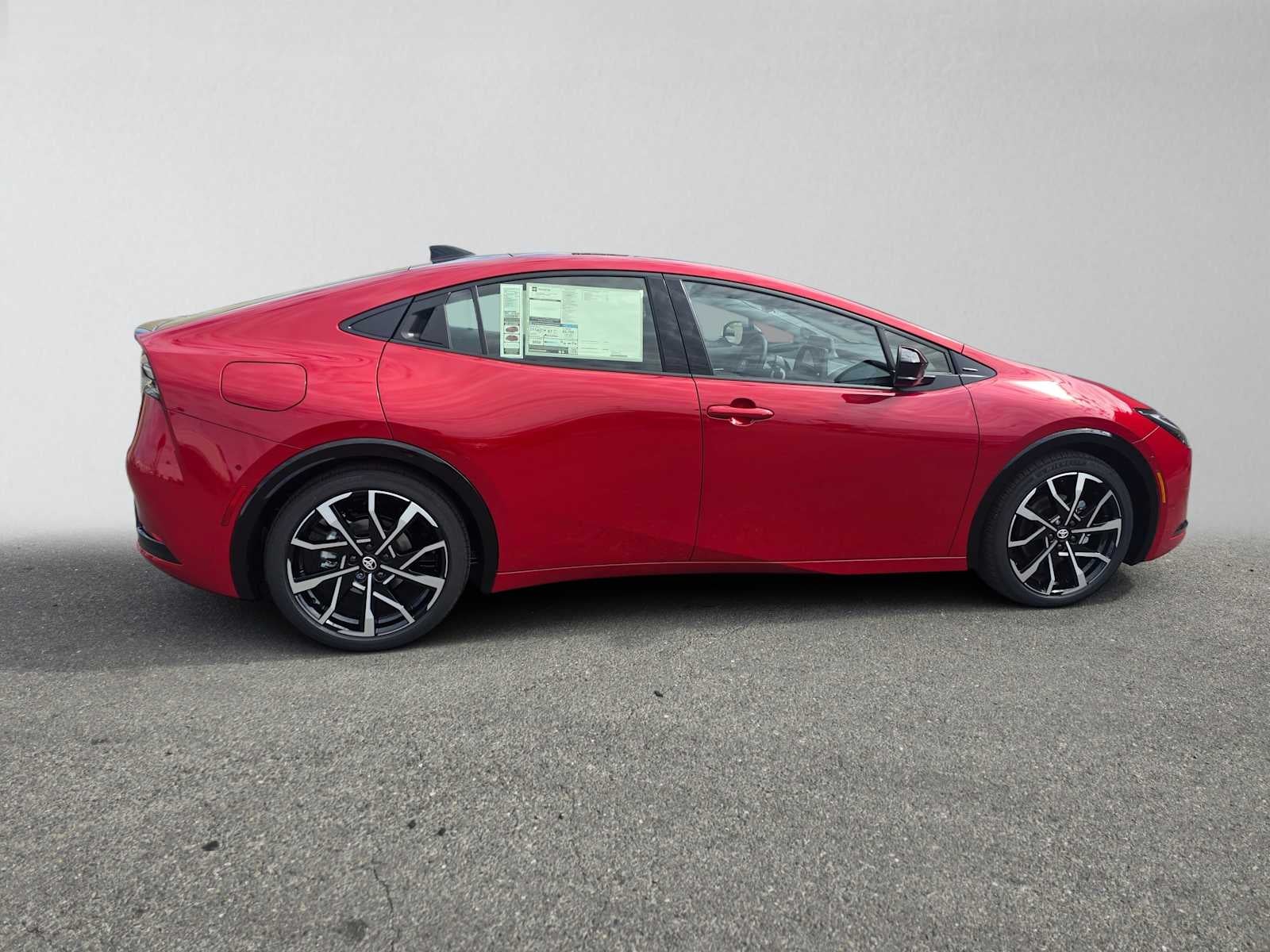 2027 Toyota Prius Plug-in Hybrid XSE Premium