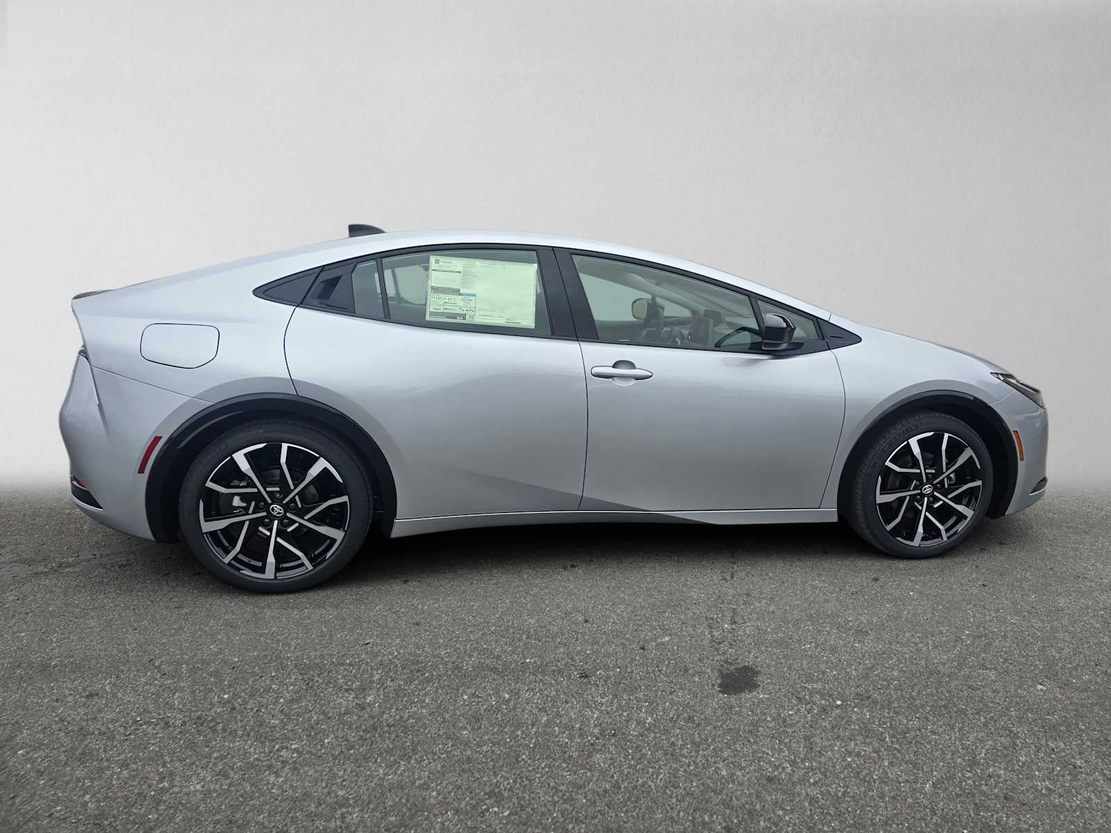 2027 Toyota Prius Plug-in Hybrid XSE