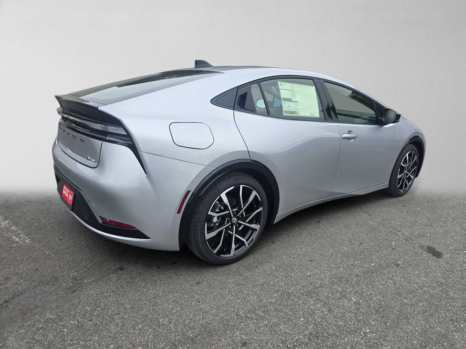 2027 Toyota Prius Plug-in Hybrid XSE