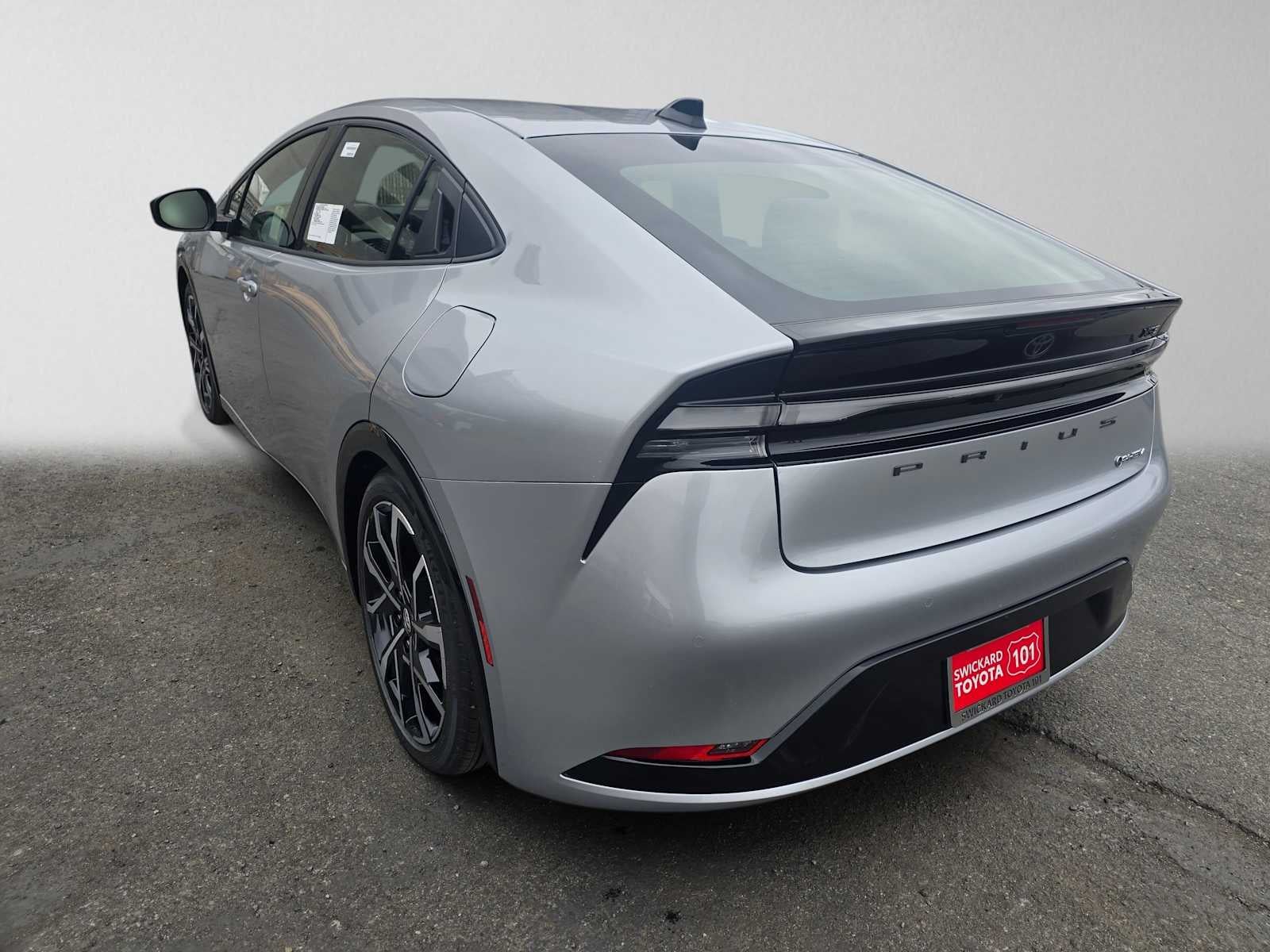 2027 Toyota Prius Plug-in Hybrid XSE