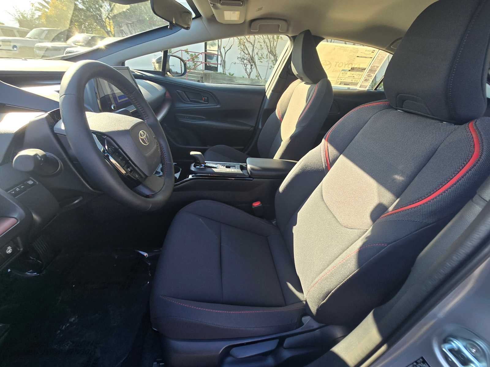 2026 Toyota Prius Plug-in Hybrid SE