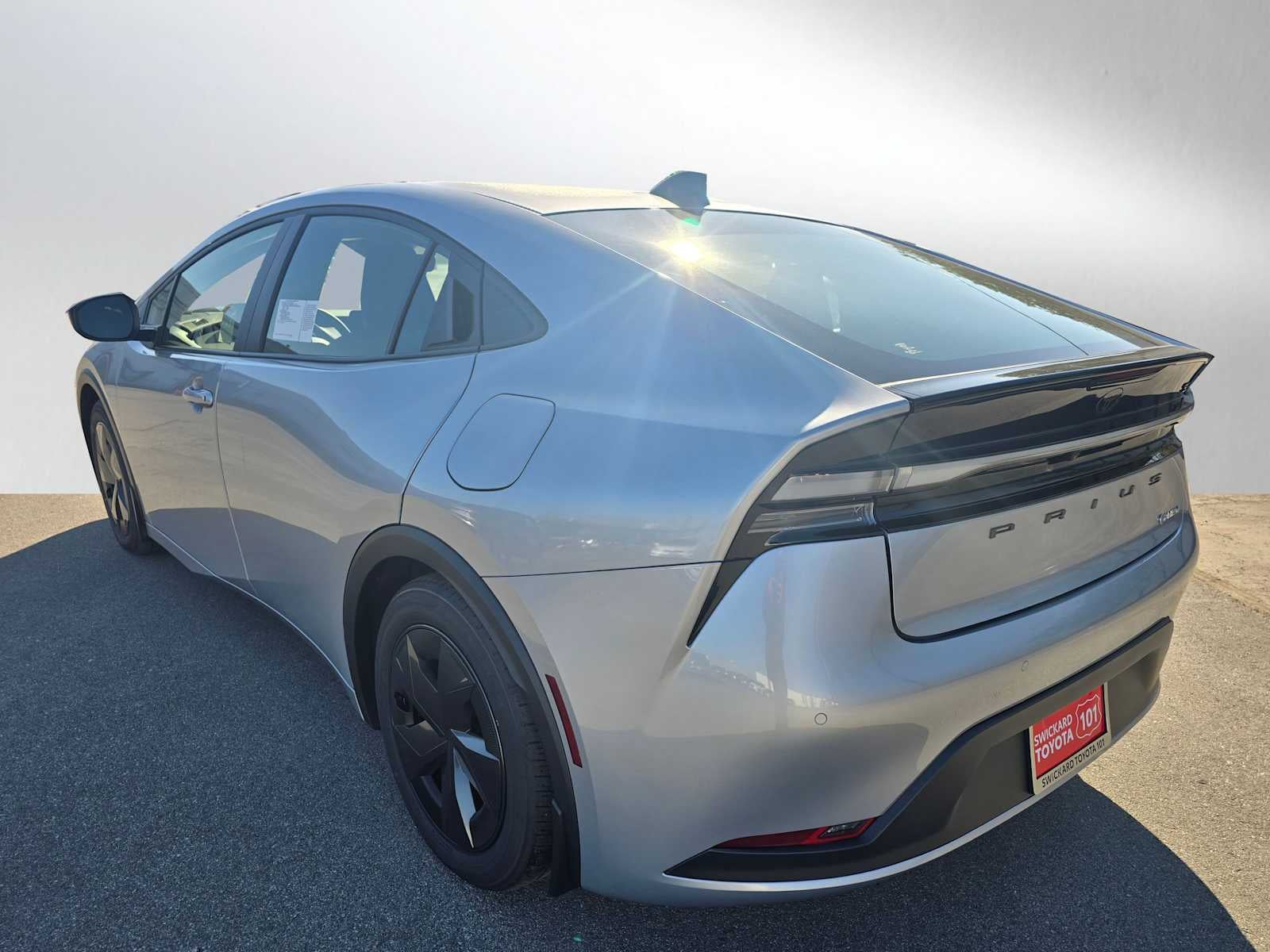 2026 Toyota Prius Plug-in Hybrid SE