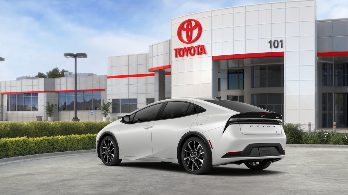 2027 Toyota Prius Plug-in Hybrid XSE Premium