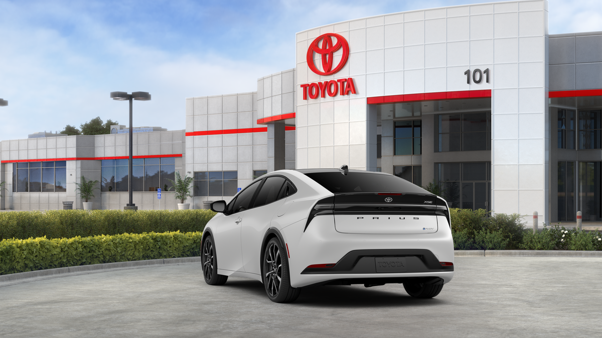 2027 Toyota Prius Plug-in Hybrid XSE Premium
