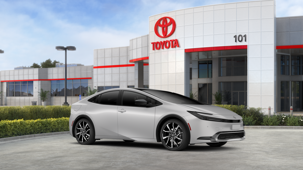 2026 Toyota Prius Plug-in Hybrid XSE Premium - Photo 14