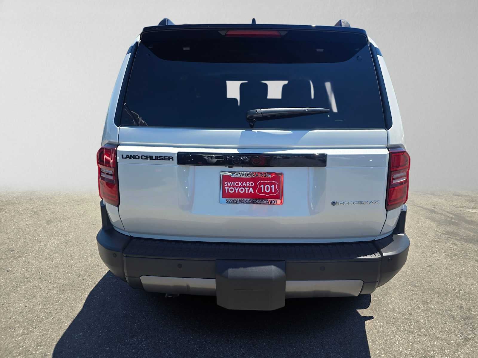 2027 Toyota Land Cruiser Base