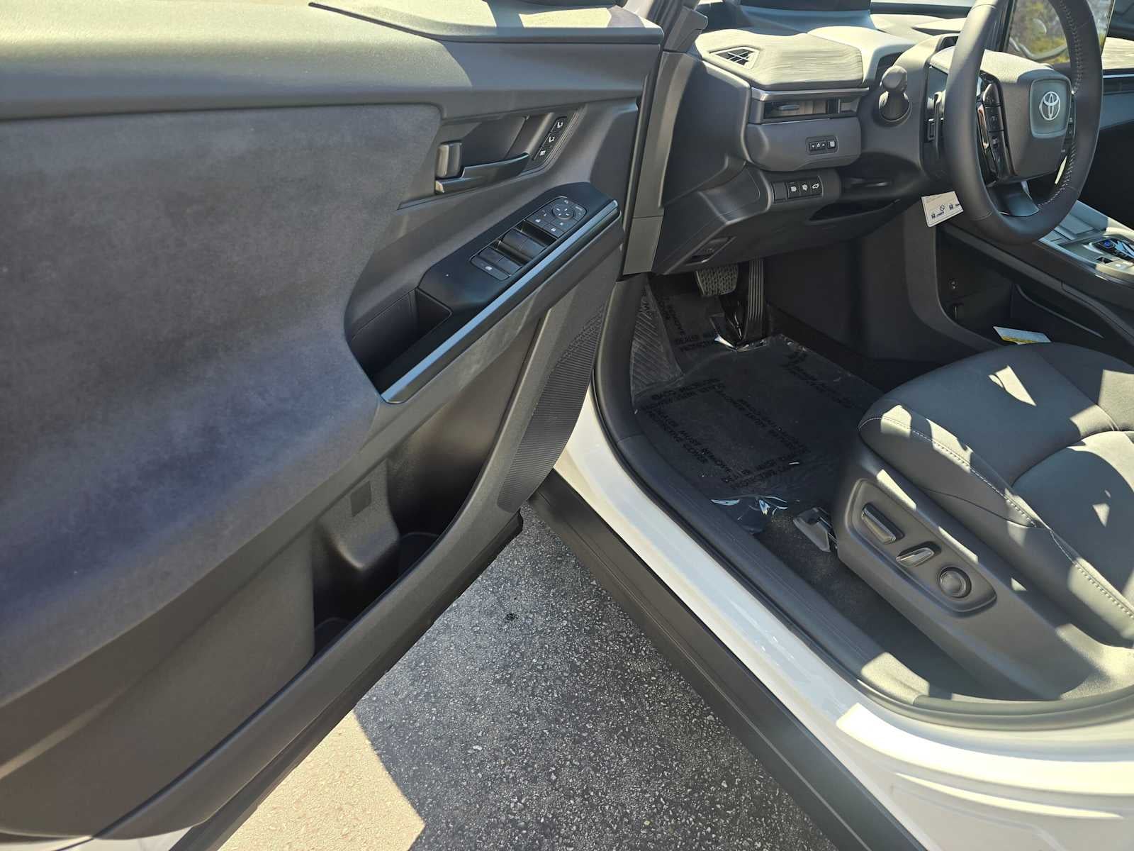 2027 Toyota C-HR XSE