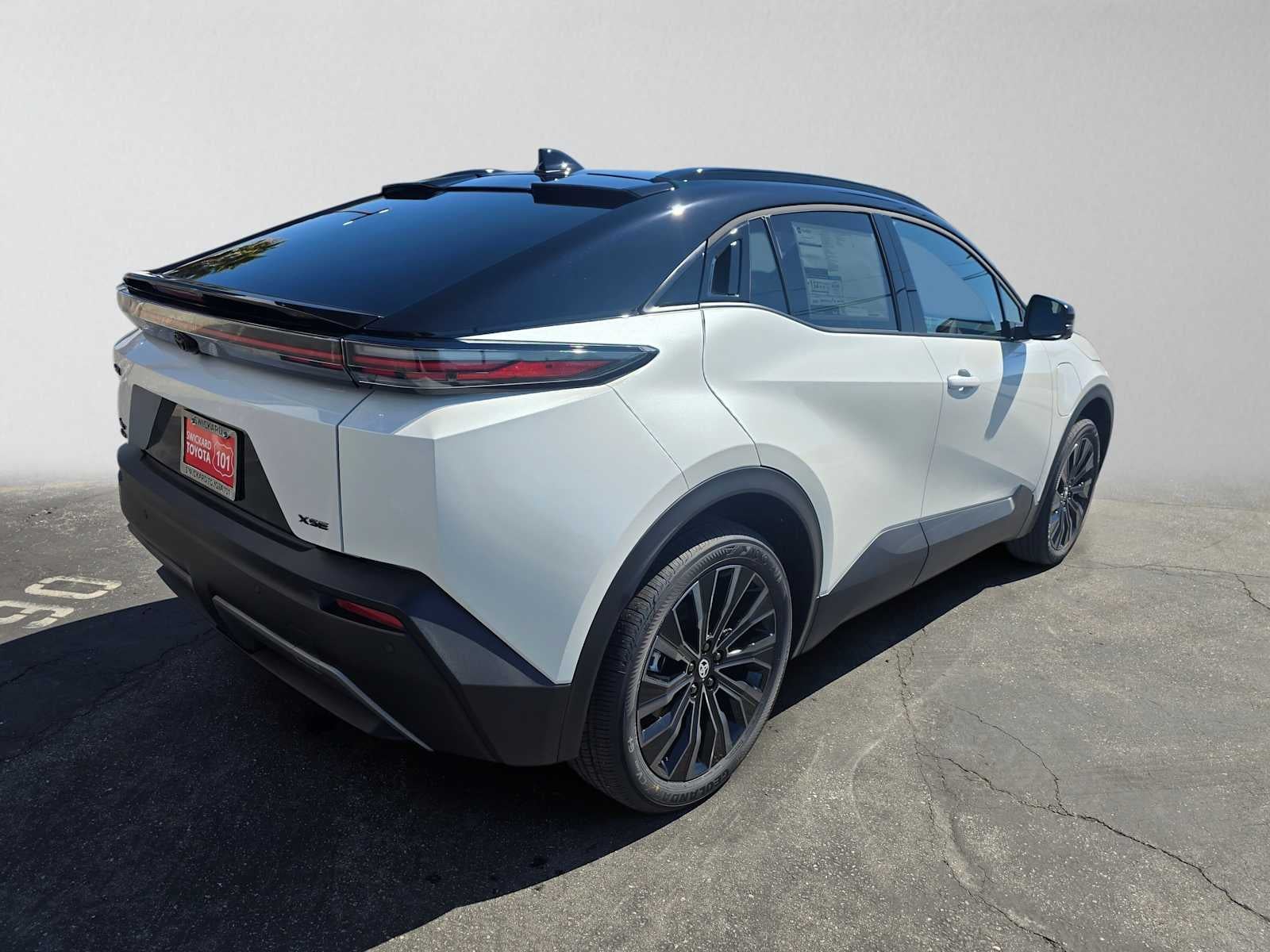 2027 Toyota C-HR XSE