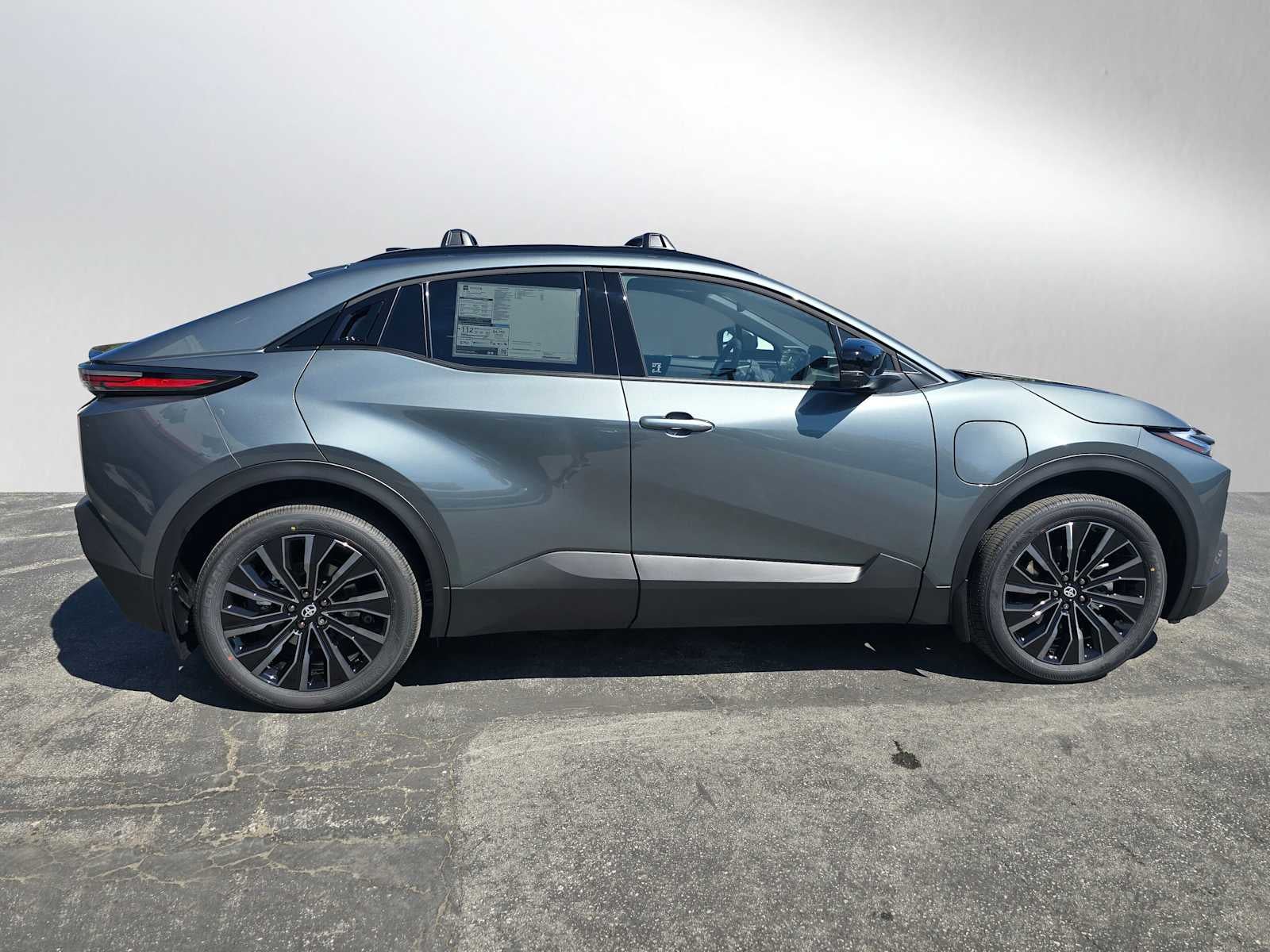2026 Toyota C-HR XSE