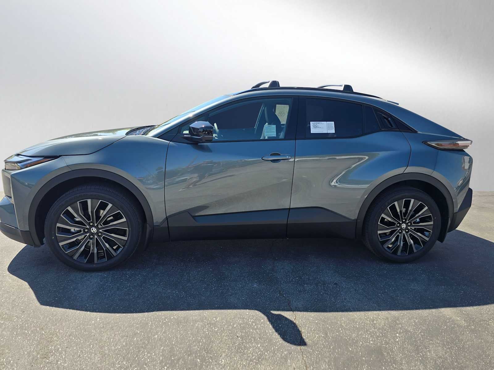 2026 Toyota C-HR XSE