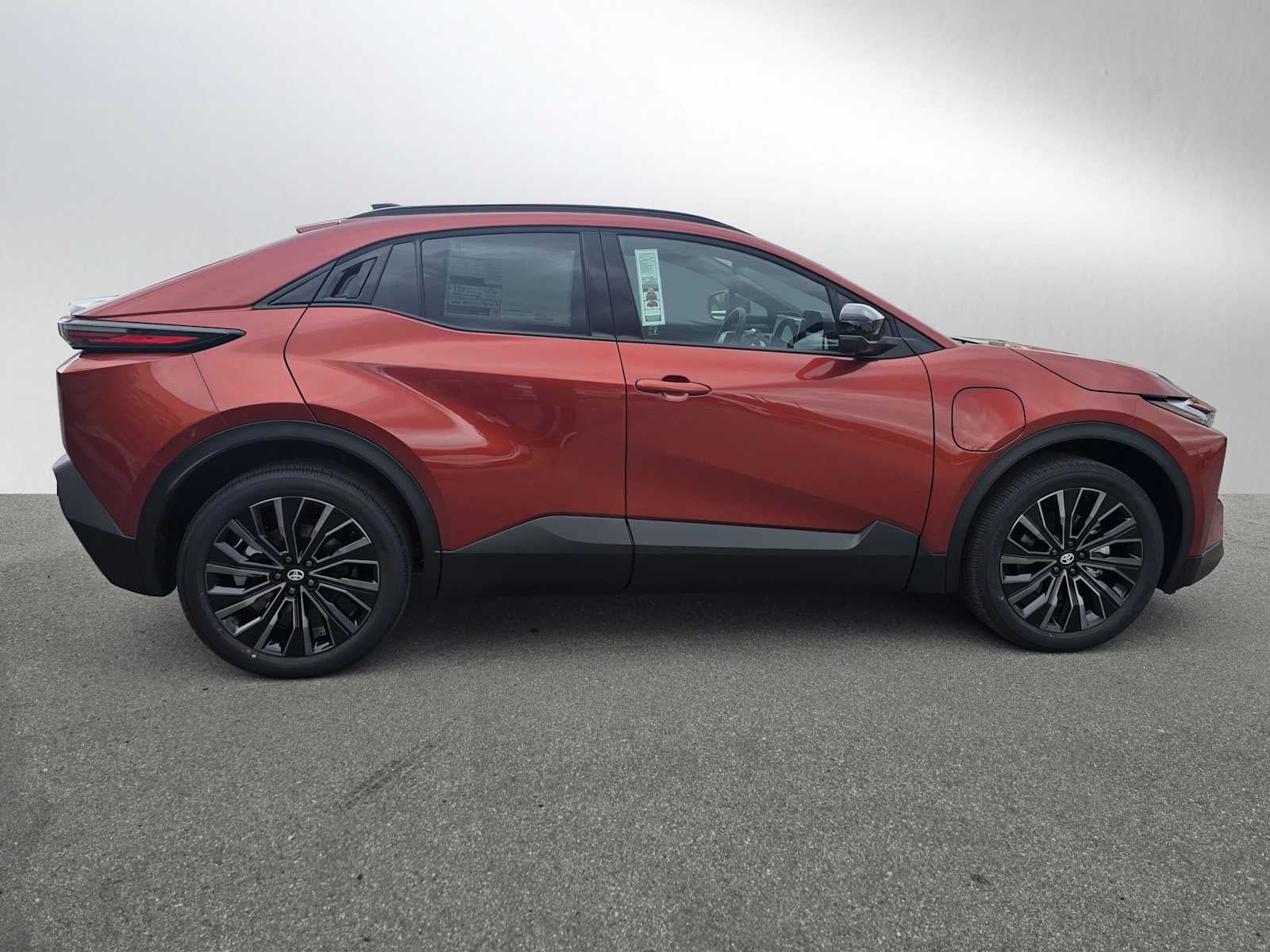 2026 Toyota C-HR XSE