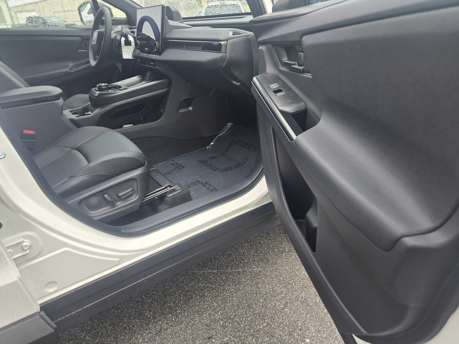 2026 Toyota bZ Woodland Base