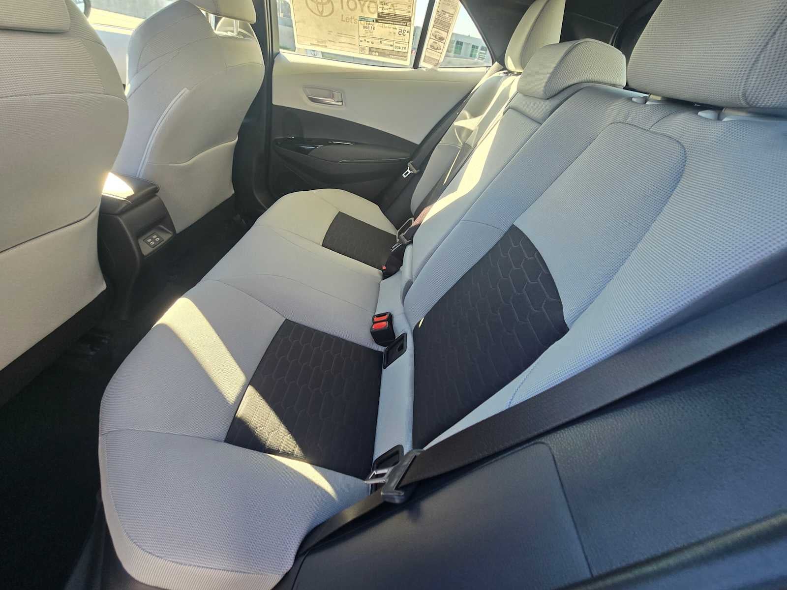 2026 Toyota Corolla Hatchback SE