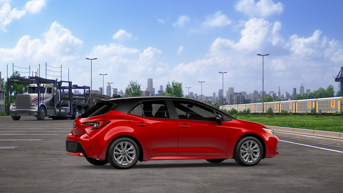 2027 Toyota Corolla Hatchback SE